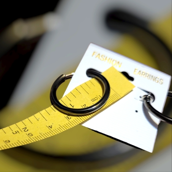 NWT Clip-On Gun Metal Hoop Earrings - Picture 4 of 4